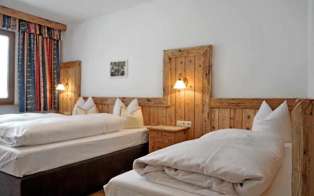 Hotel - Gasthof Maerzenklamm ستام الغرفة الصورة